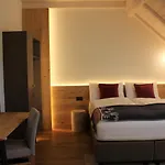 Sotto L'alben