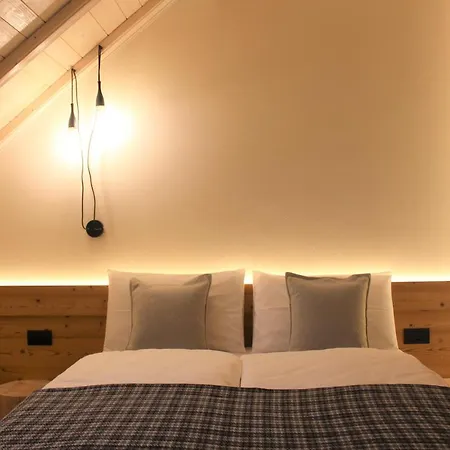 Sotto L'alben Bed & Breakfast *
